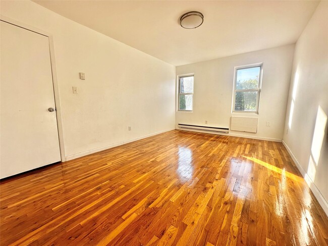 Building Photo - 211-32 23rd Ave