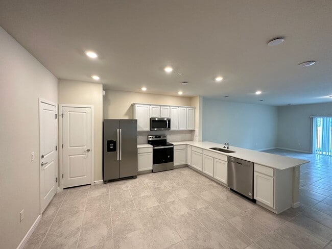 Building Photo - 3 Bedroom, 2.5 Bath Town Home in Winter Park!