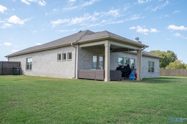 Building Photo - 117 Red Fox Wy