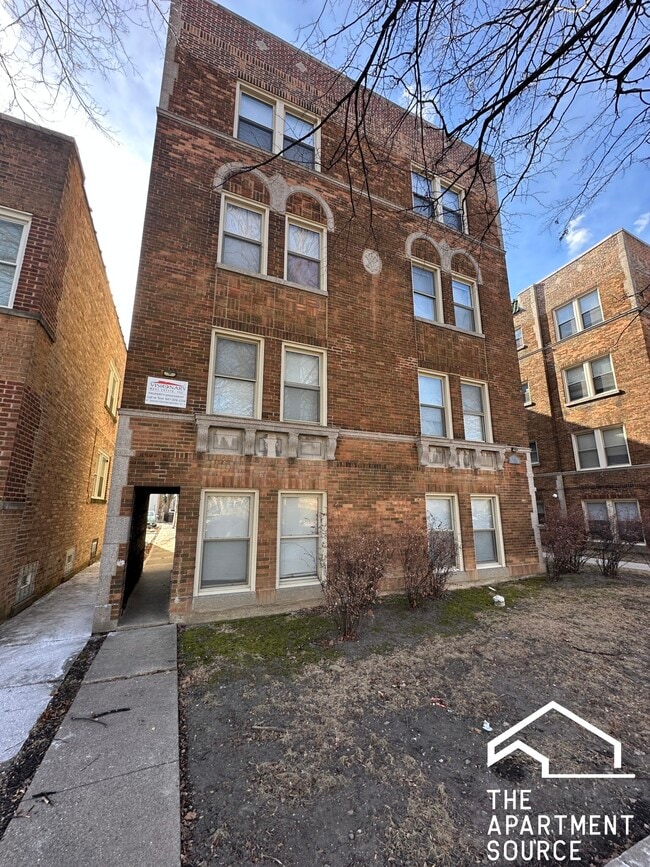 Building Photo - 4935 Hull St