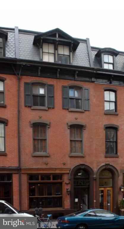 Building Photo - 114 S 20th St