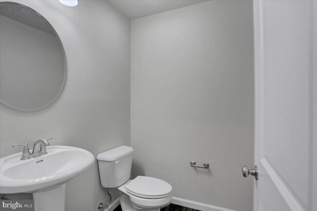 Building Photo - 1817 Holly Ln