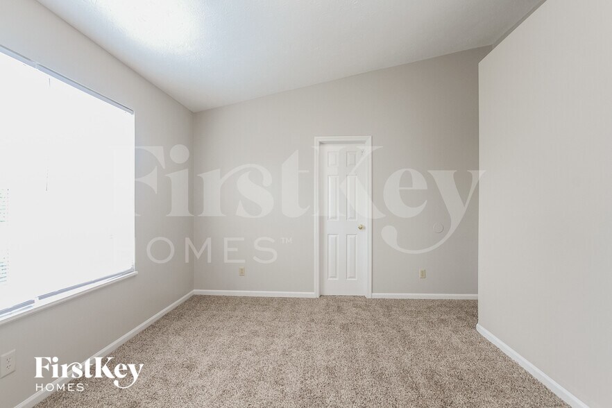 Building Photo - 6452 Decatur Commons