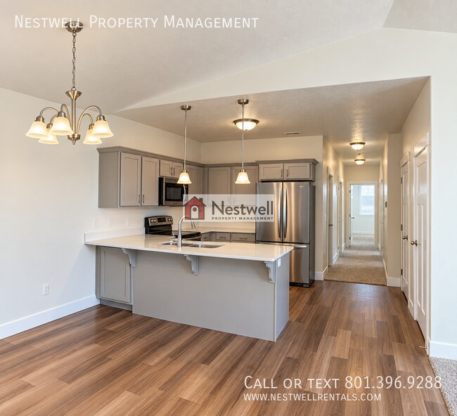 Building Photo - 1816 W Eaglewood Dr