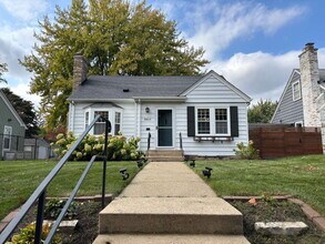 Building Photo - "Charming 3-Bed Oasis in Minneapolis – Spacious 1802 Sq Ft with 2 Full Baths!"