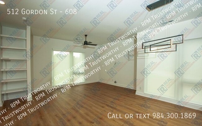 Building Photo - 512 Gordon St