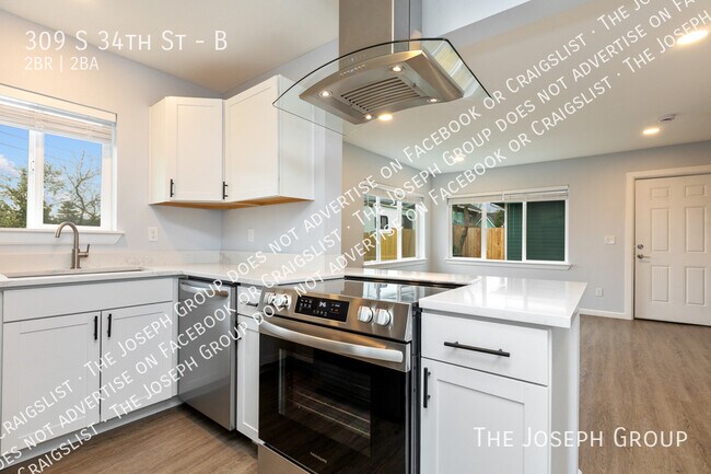 Building Photo - 309 S 34th St