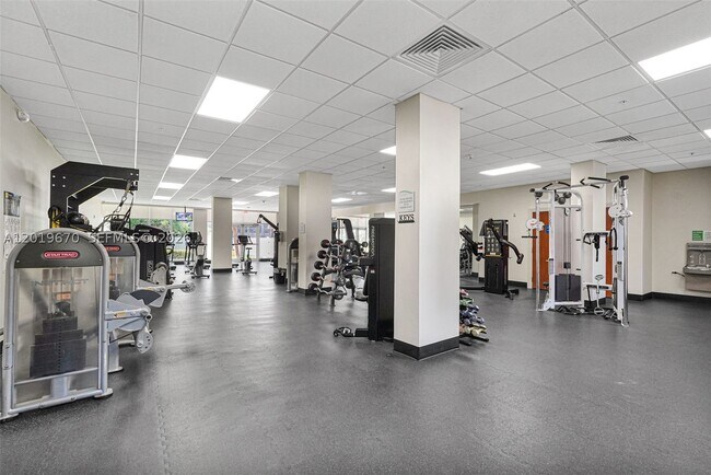 Building Photo - 3001 S Ocean Dr