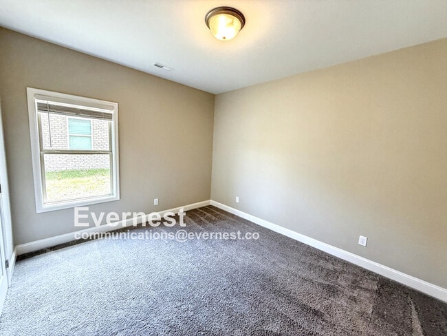 Building Photo - 104 River Pointe Dr