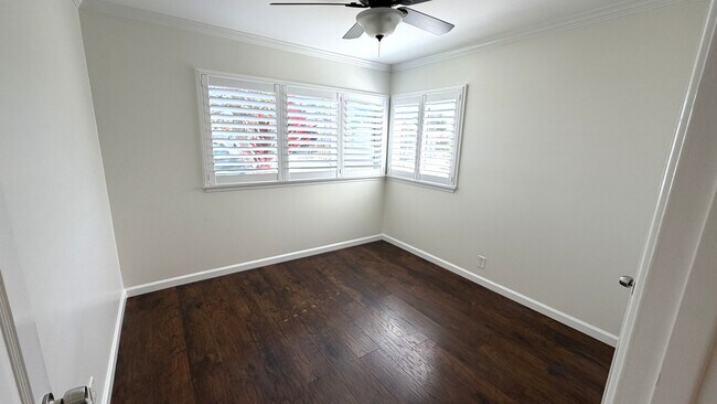 Building Photo - 3069 Hackett Ave