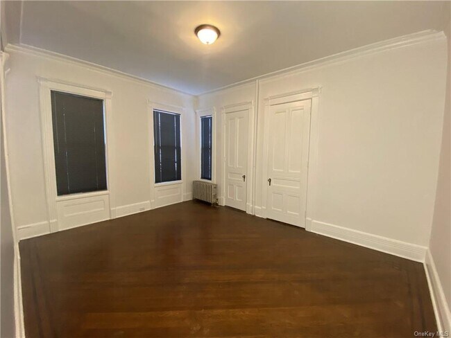 Building Photo - 132 Cottage Ave