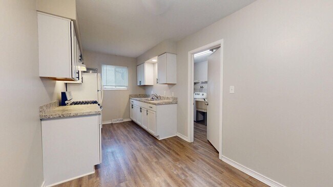 Building Photo - 7405 Marlborough Ave