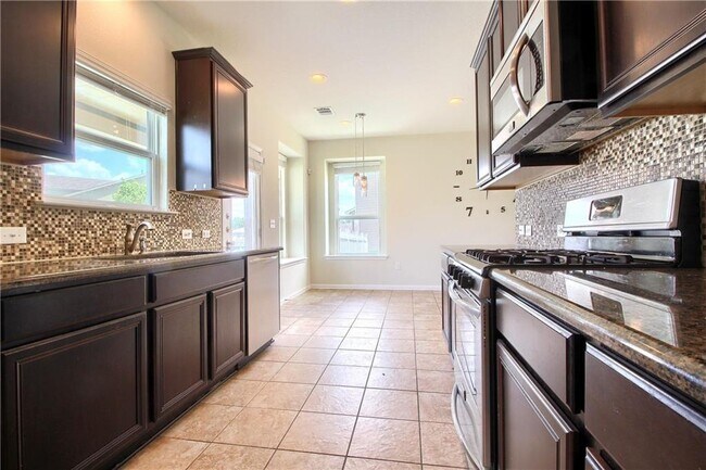 Building Photo - 2014 Barker House Cv
