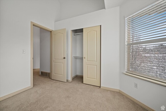 Building Photo - Amazing Cottonwood Heights 4bd/3ba home! G...