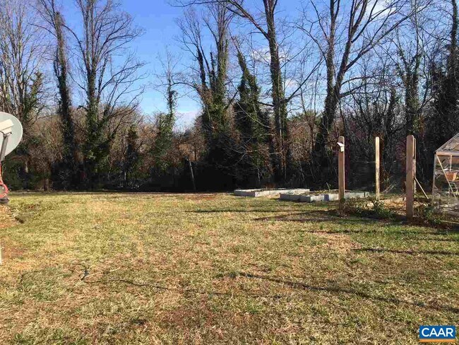 Building Photo - 1705 Cedar Hill Rd