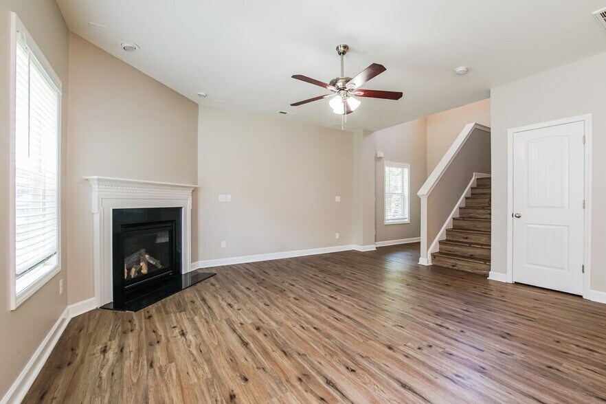 Building Photo - 508 McCarthy Dr