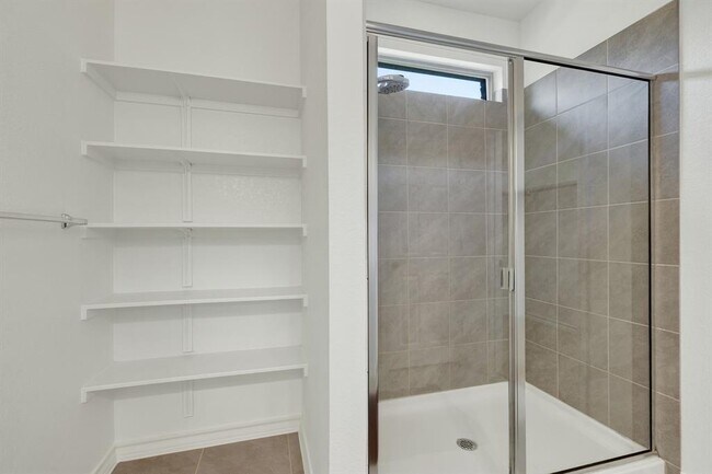 Building Photo - 216 Mary Max Cir