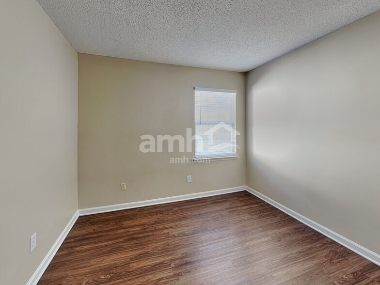 Building Photo - 2888 Shadow Brook Ct NW