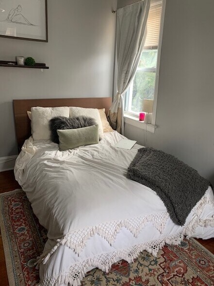 Bedroom 3 - 2118 Fitzwater St
