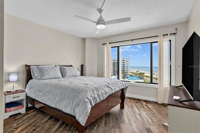 Building Photo - 3600 S Ocean Shore Blvd