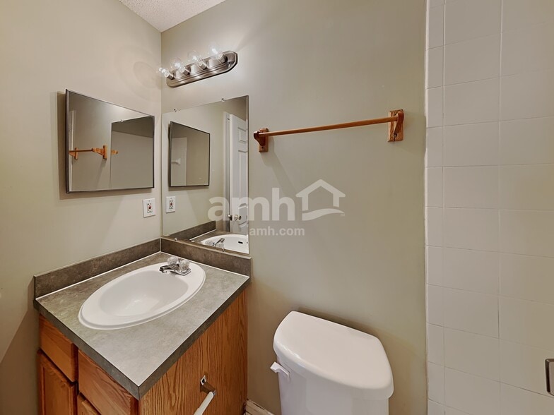 Building Photo - 2931 Plum Orchard Dr