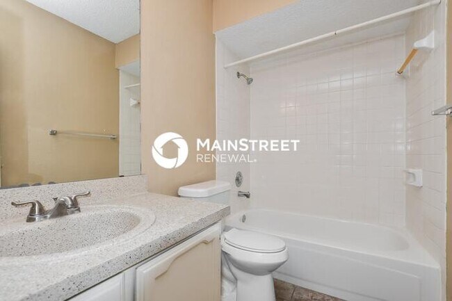 Building Photo - 3 Bedroom Pet-Friendly Home in Mesquite, TX with Main Street Renewal