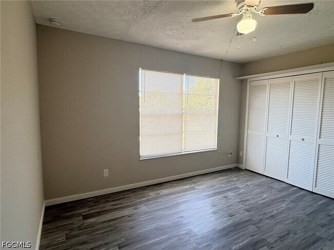 Building Photo - 1123 SW 48th Terrace