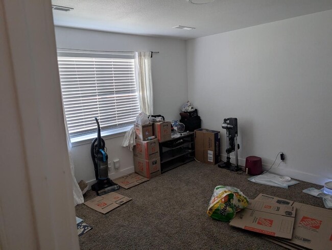 Building Photo - 1045 Washington St