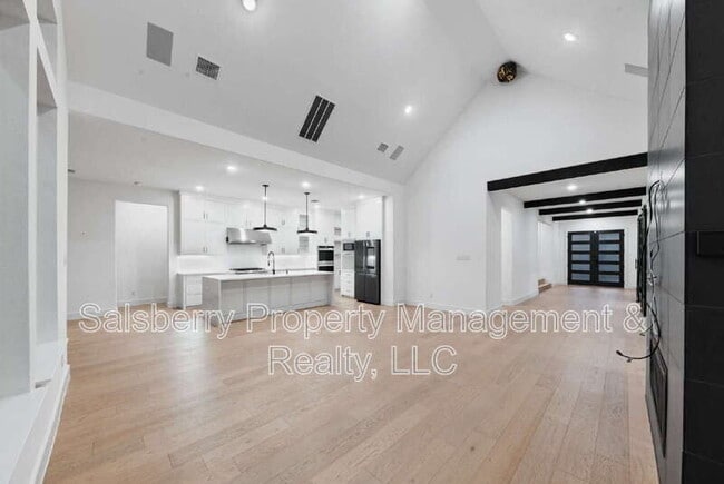 Building Photo - 1790 Coopers Hawk Dr