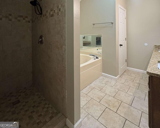 Building Photo - 108 Crestwood Ct