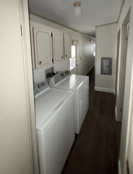 Building Photo - 3202 SE 39th Ave