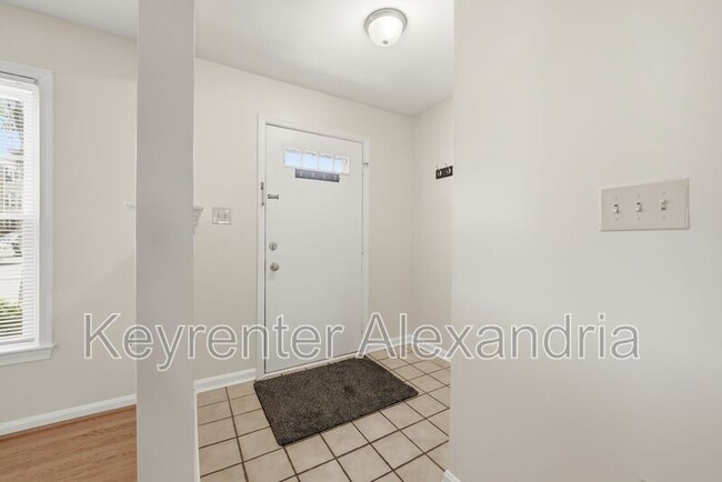 Building Photo - 8239 Dr Craik Ct