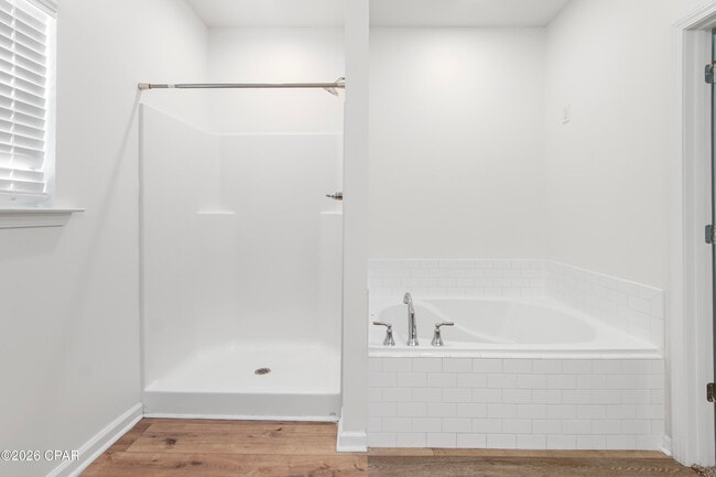 Building Photo - 413 Raven Ln