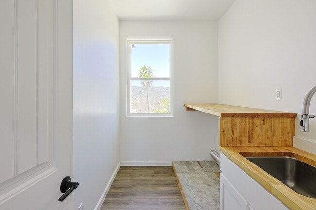 Building Photo - 4 Bedroom VIEW Home in Escondido built in 2023