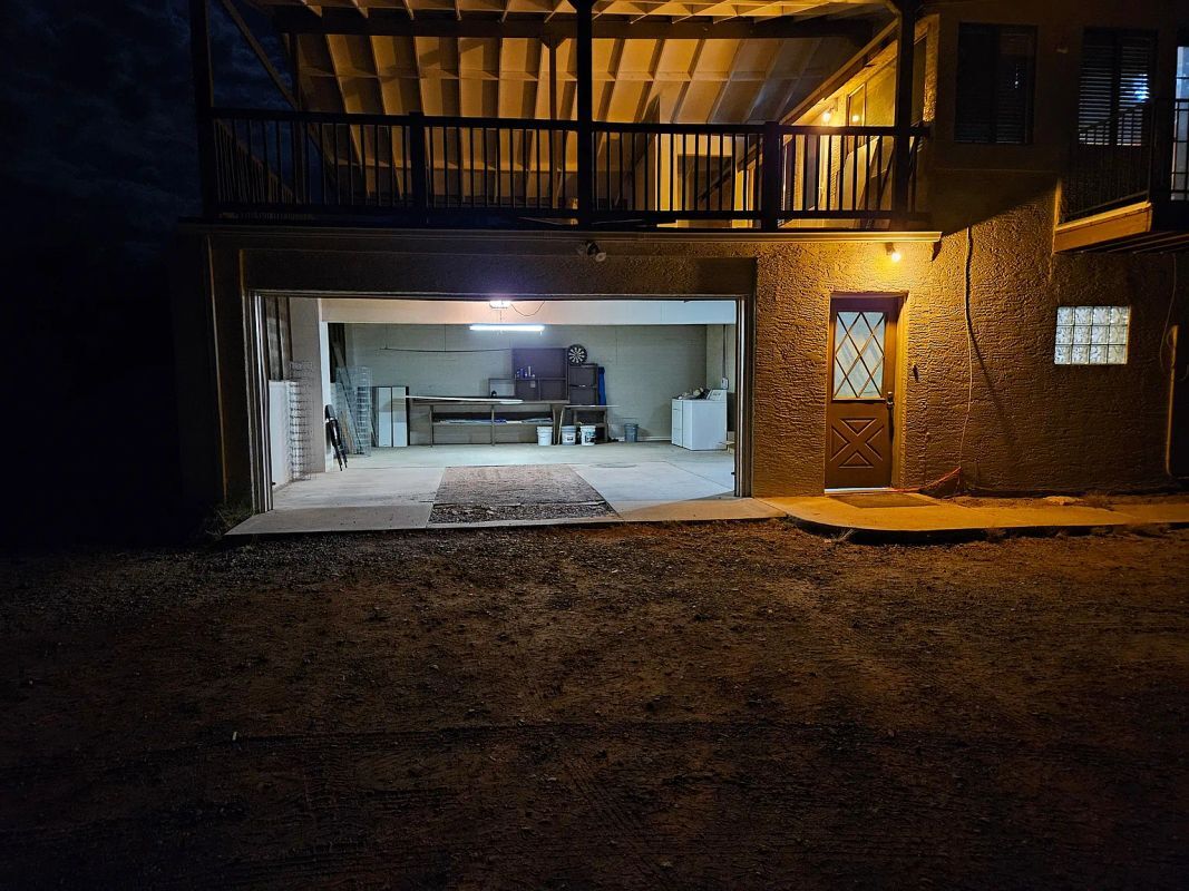 Building Photo - 820 S Yaqui Dr