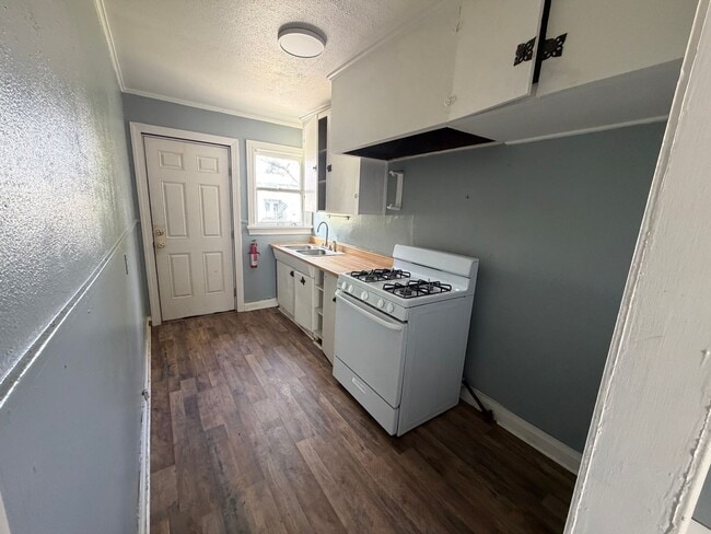 Building Photo - 258 Wyandotte St