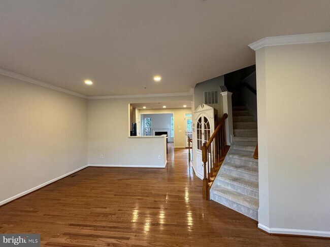 Building Photo - 5025 Murtha St