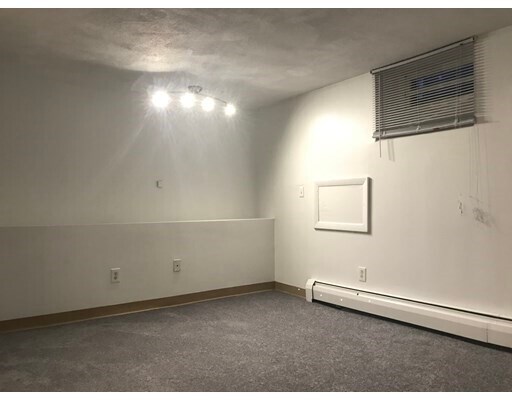 Building Photo - 1 Anderson Pl