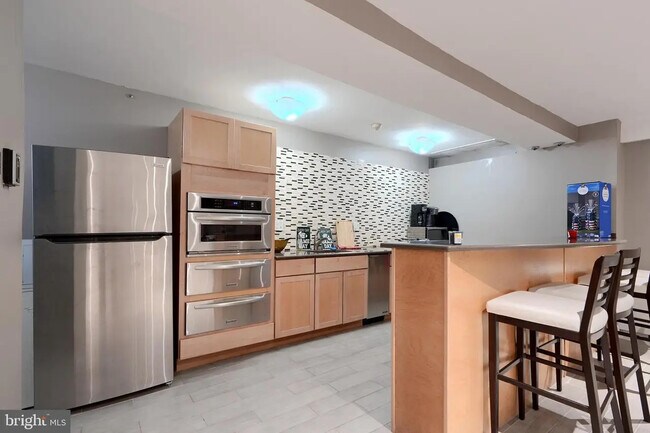 Building Photo - 1900 Lyttonsville Rd