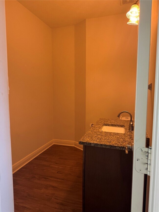 Building Photo - 8230 Falling Water Ct