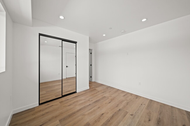 Building Photo - 6053 Craner Ave