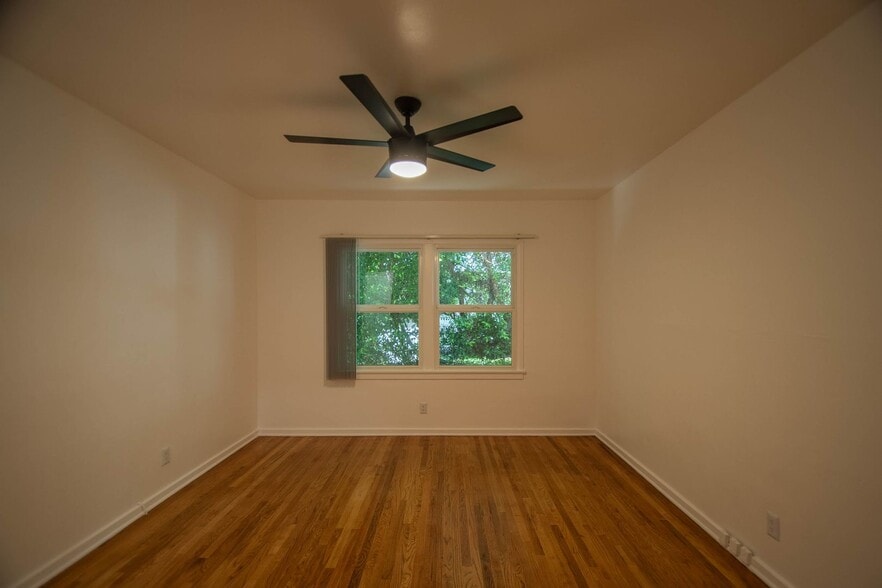 Building Photo - 14437 Dickens St