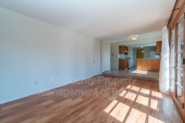 Building Photo - 1530 Ithaca Dr