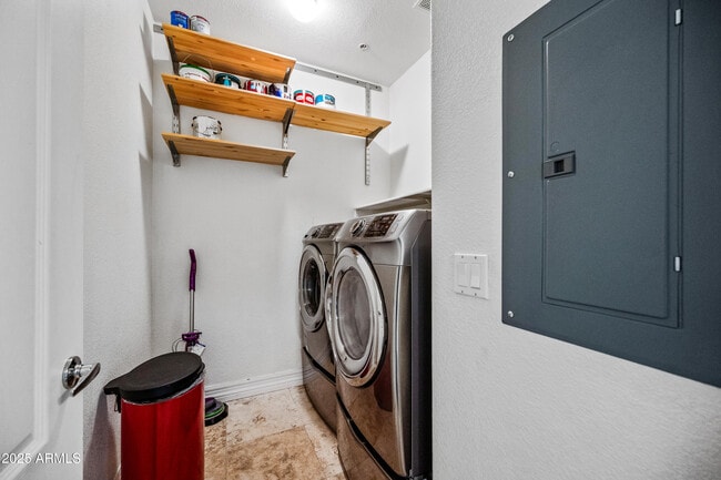 Building Photo - 1350 S Greenfield Rd