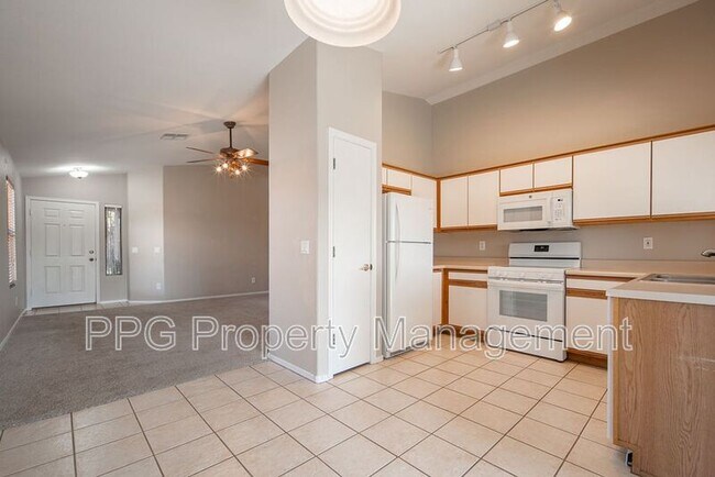 Building Photo - 14028 N 150th Ln
