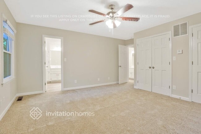 Building Photo - 349 Charmers Way SW