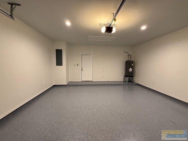 Building Photo - 2610 Haverford Blvd