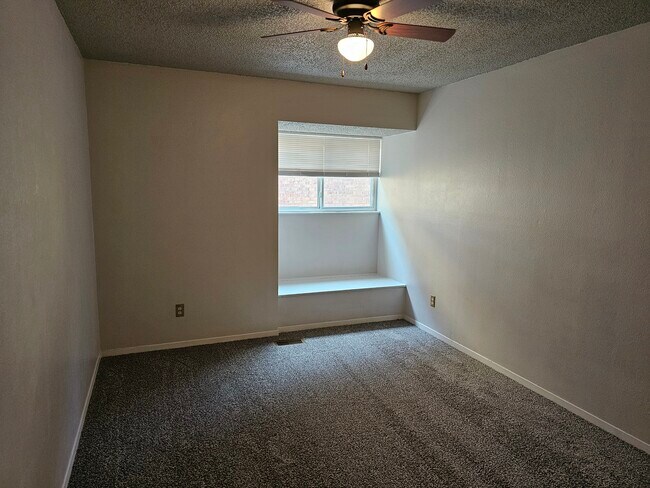 Building Photo - 980 Holli Springs Ln