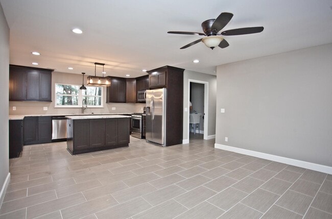 Building Photo - 1206 Convair St