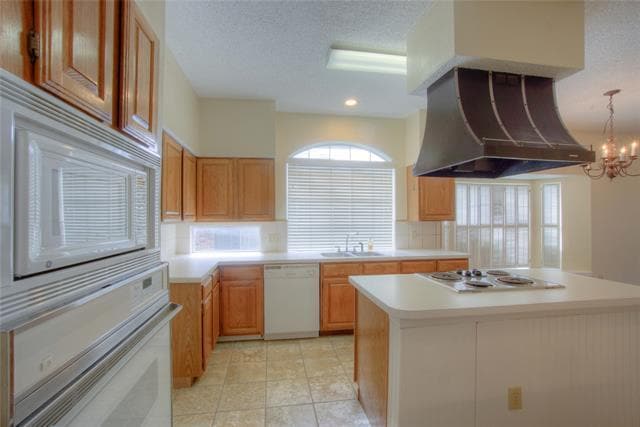 Building Photo - 4221 Crestedge Dr